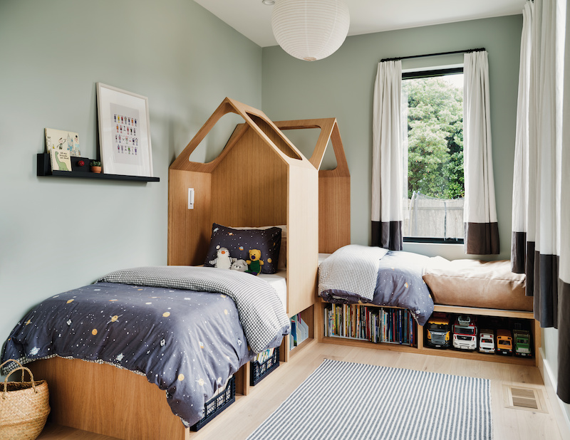 Children’s bedroom in a railroad style home with Marvin Essential Casement window