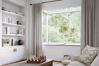 Interior room with Marvin Skycove window box