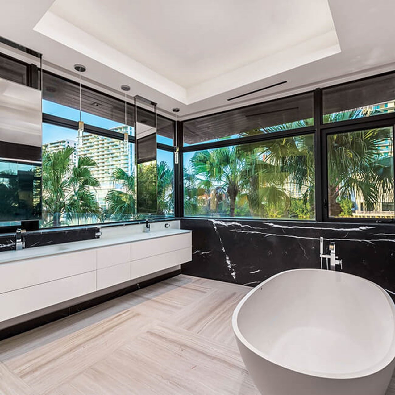 Bathroom with Marvin Signature Coastline Picture Narrow Frame and Casement Windows