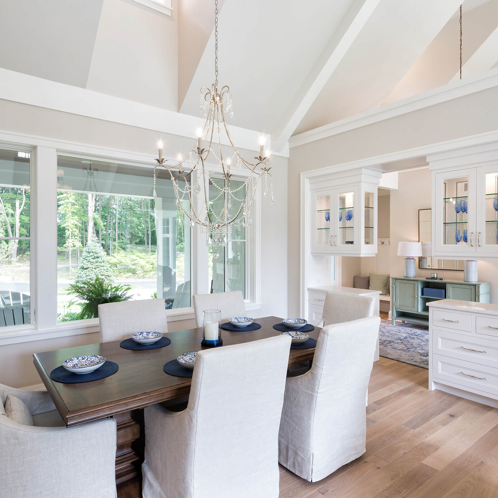 Open concept dining area with Marvin Elevate Casement Windows and Elevate Direct Glaze Windows