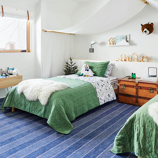Fort-style kids’ room in Emily Henderson’s mountain home