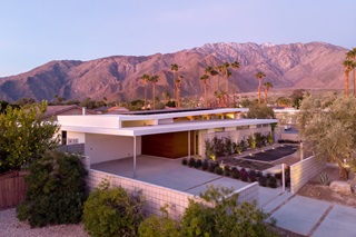 Exterior of Axiom Desert House by Turkel Design in Palm Springs, California.